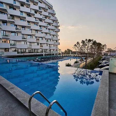 Retro Apartment In Infinity Beach Resort Mamaia Exterior photo